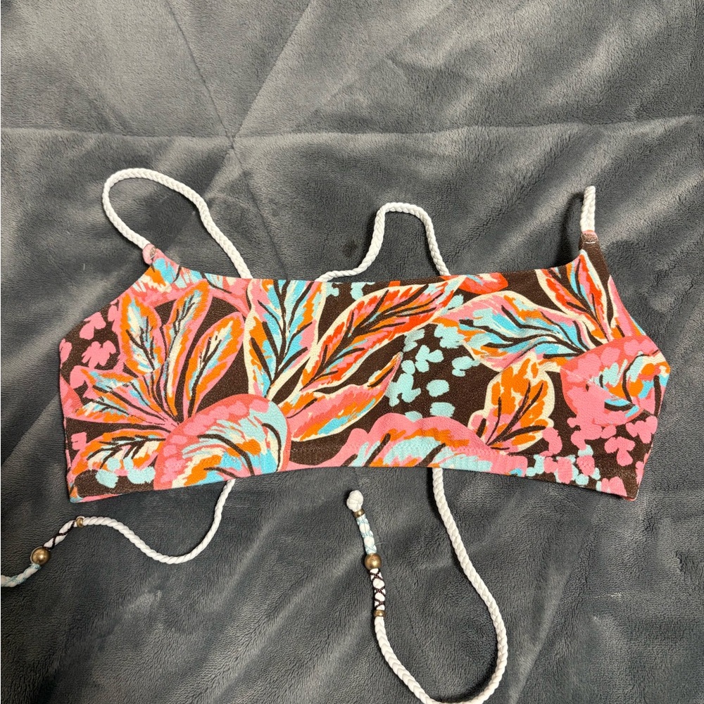 3/30$ ‼️Aerie Floral Bikini Top